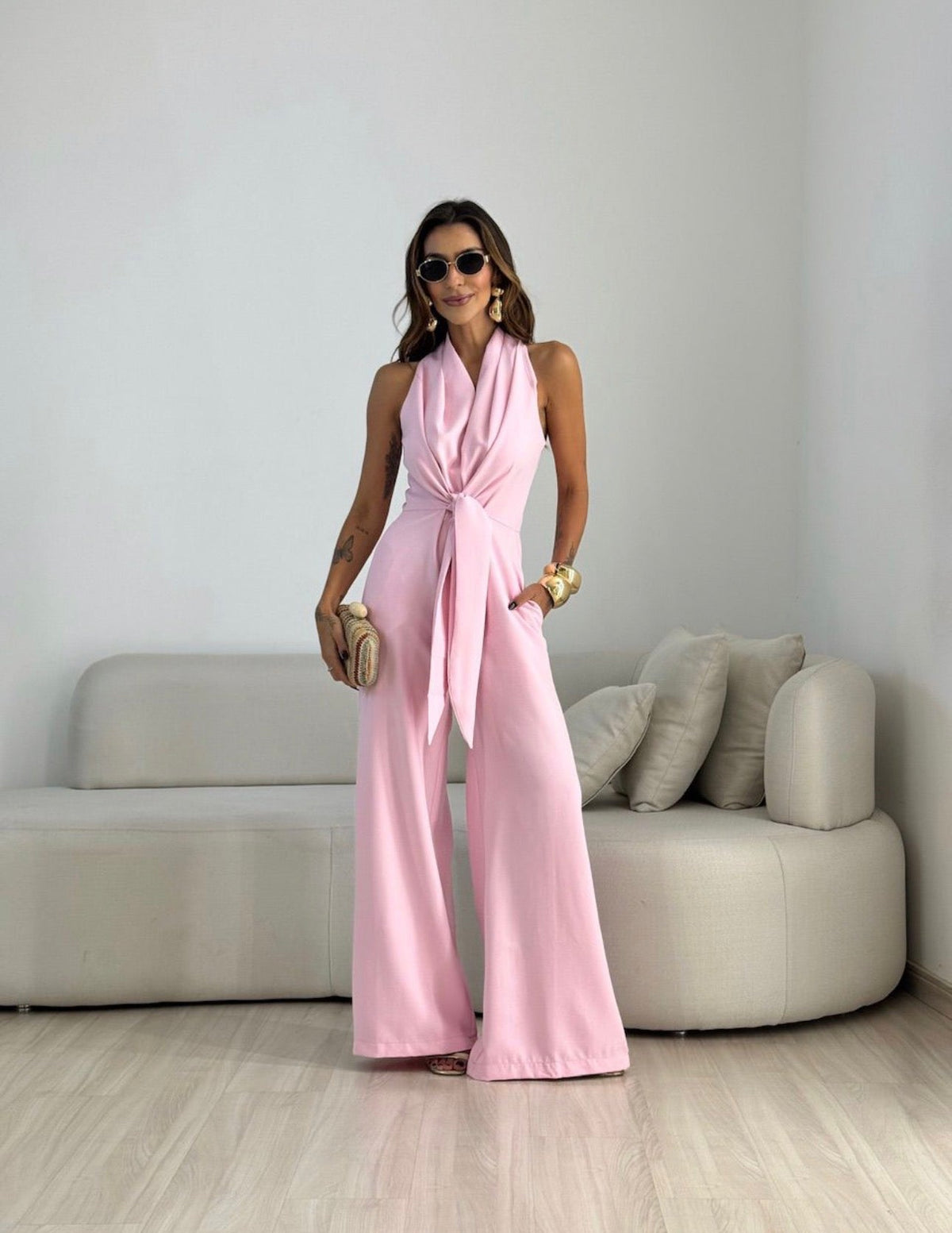 Xiomara | Mono Elegante con Lazo al Frente